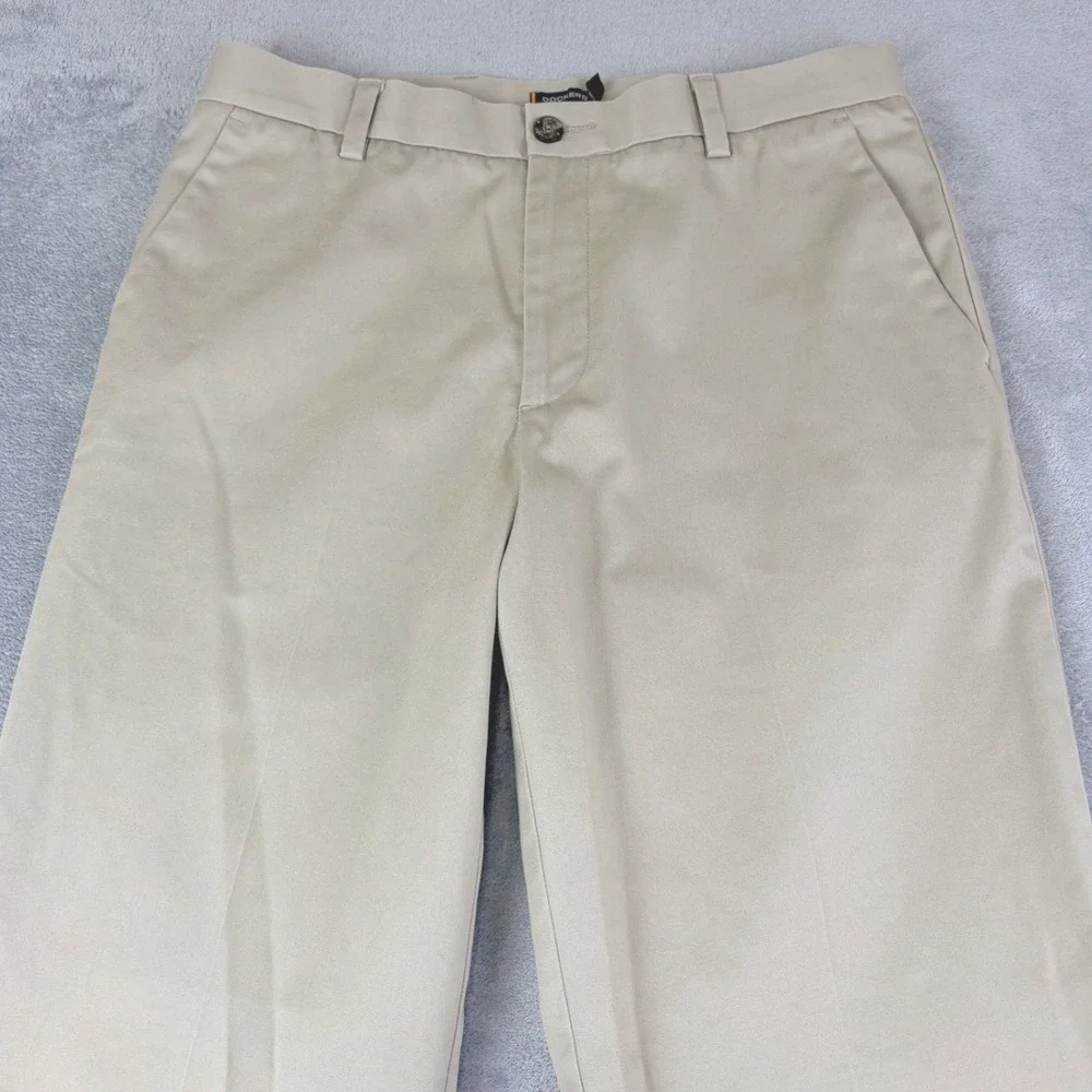 Dockers 32x34 Khaki Pants D2 Straight Fit Flat Front Chino Business Casual Work